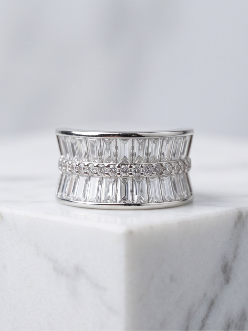 Grown Brilliance Lab Grown Diamond Band Ring Silver Tone Size 6-1/2 NEW